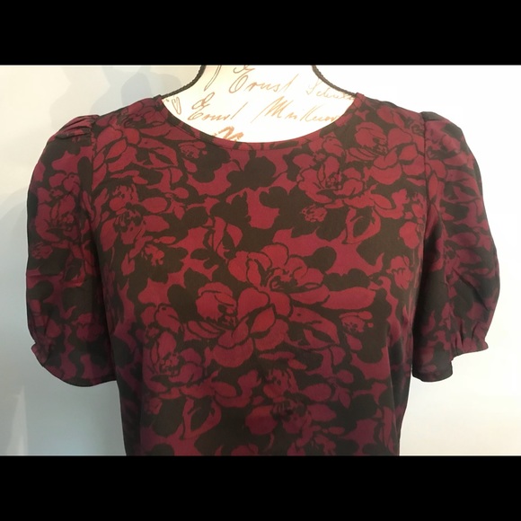 Pretty Loft blouse - Picture 3 of 3